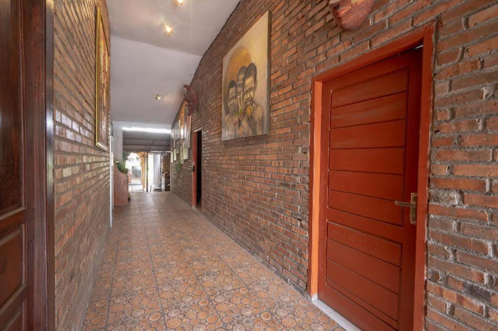 Oyo 2380 Alea Guesthouse Muntilan Εξωτερικό φωτογραφία