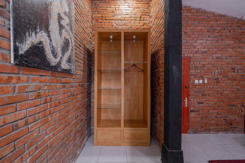 Oyo 2380 Alea Guesthouse Muntilan Εξωτερικό φωτογραφία