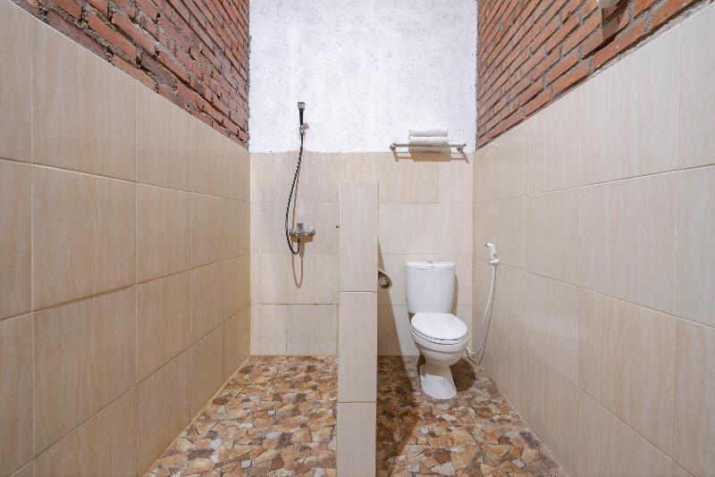 Oyo 2380 Alea Guesthouse Muntilan Εξωτερικό φωτογραφία