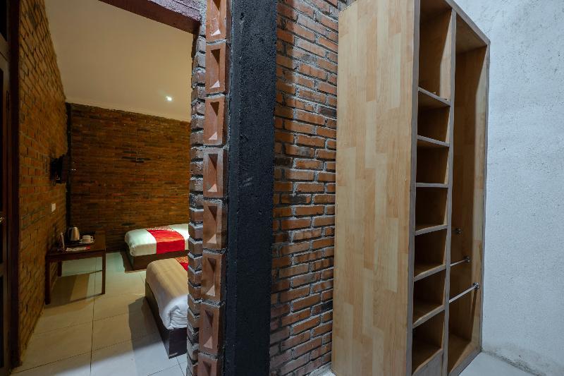 Oyo 2380 Alea Guesthouse Muntilan Εξωτερικό φωτογραφία