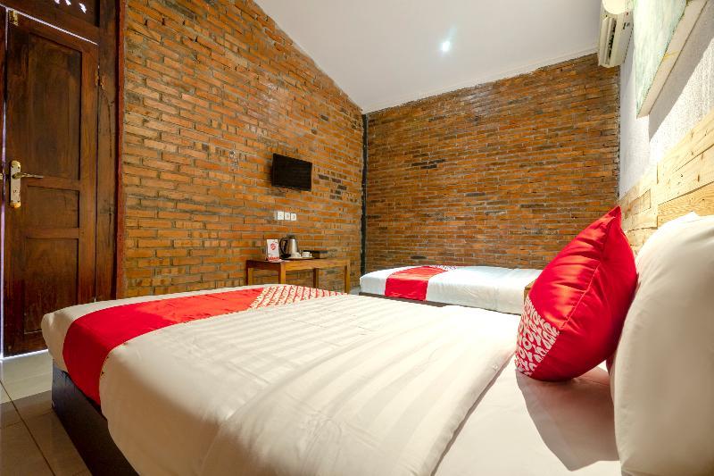 Oyo 2380 Alea Guesthouse Muntilan Εξωτερικό φωτογραφία