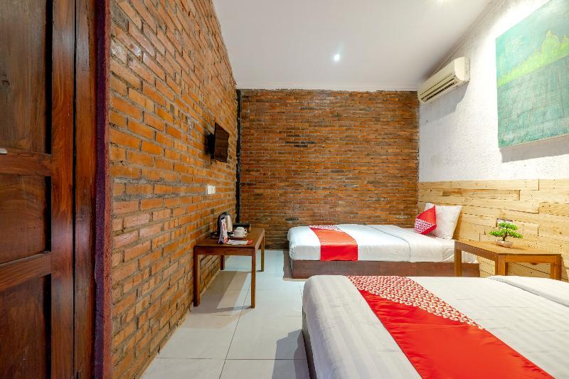 Oyo 2380 Alea Guesthouse Muntilan Εξωτερικό φωτογραφία
